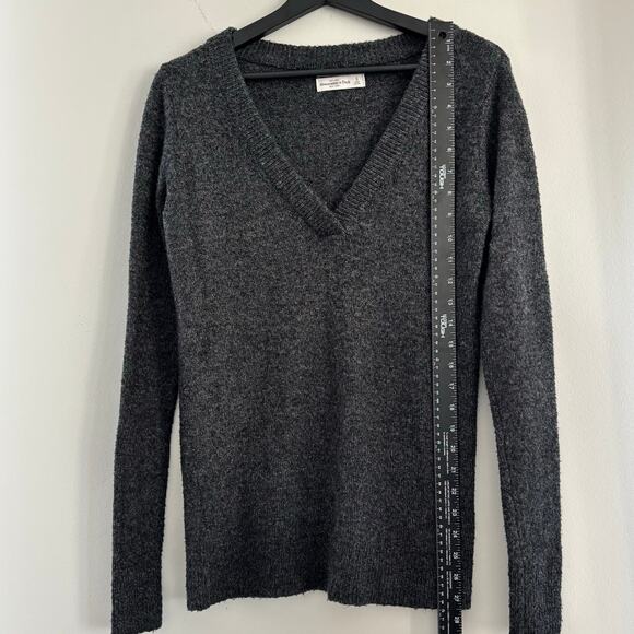 Abercrombie & Fitch Women's Gray Wool Blend Sweater Size Small - Picture 5 of 7